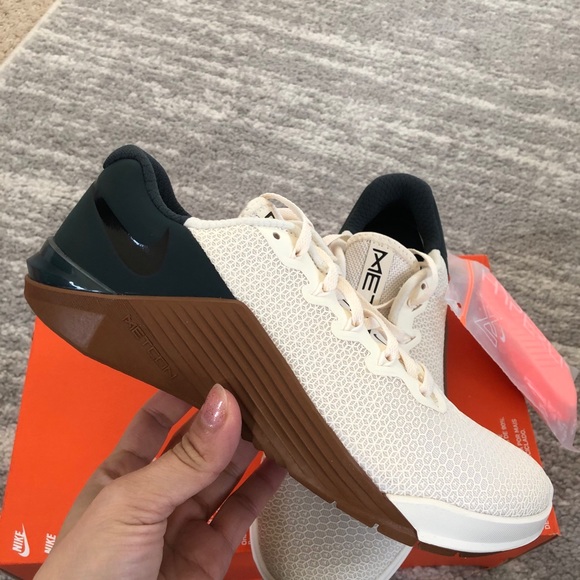 nike metcon 5 ivory seaweed